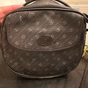 Gucci Vintage black crossbody with wear